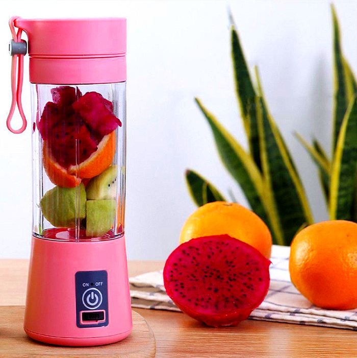 Portable Electric Juice Blender- Rechargeable USB Household Fruit Juicer